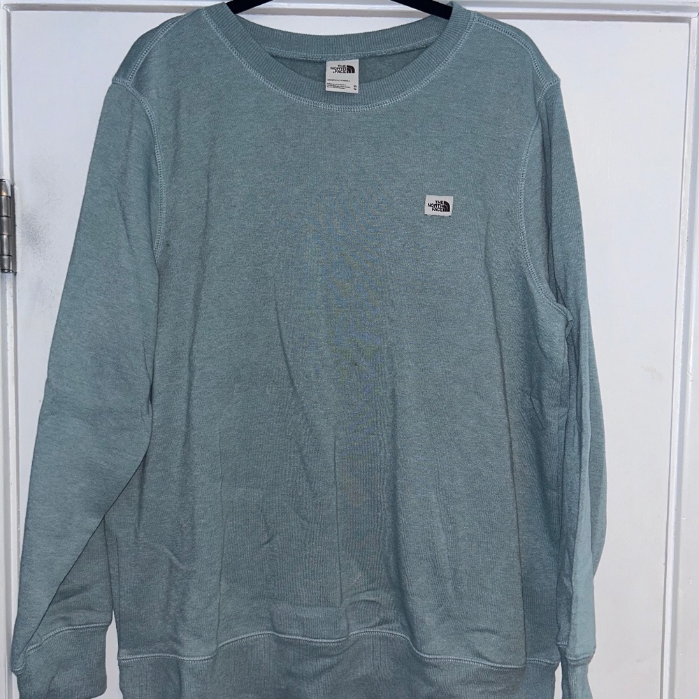 Women's The North Face Heritage Patch Crew-Neck Long-Sleeve Sweatshirt